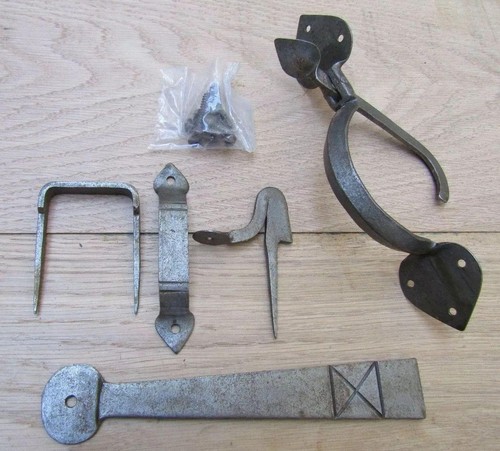 Rustic iron suffolk latch